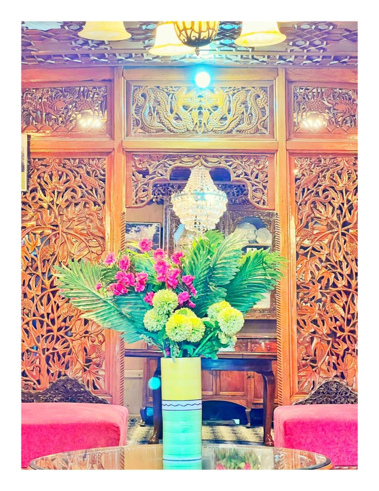 Mossess Group Of Houseboats Hotel ศรีนาการ์ ภายนอก รูปภาพ